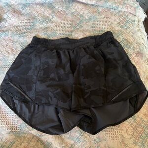 lululemon athletica Black Camo Hotty HOT Shorts